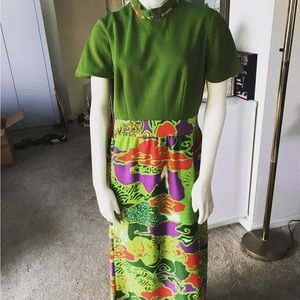 Vintage 70s printed green maxi dress with matching scarf
